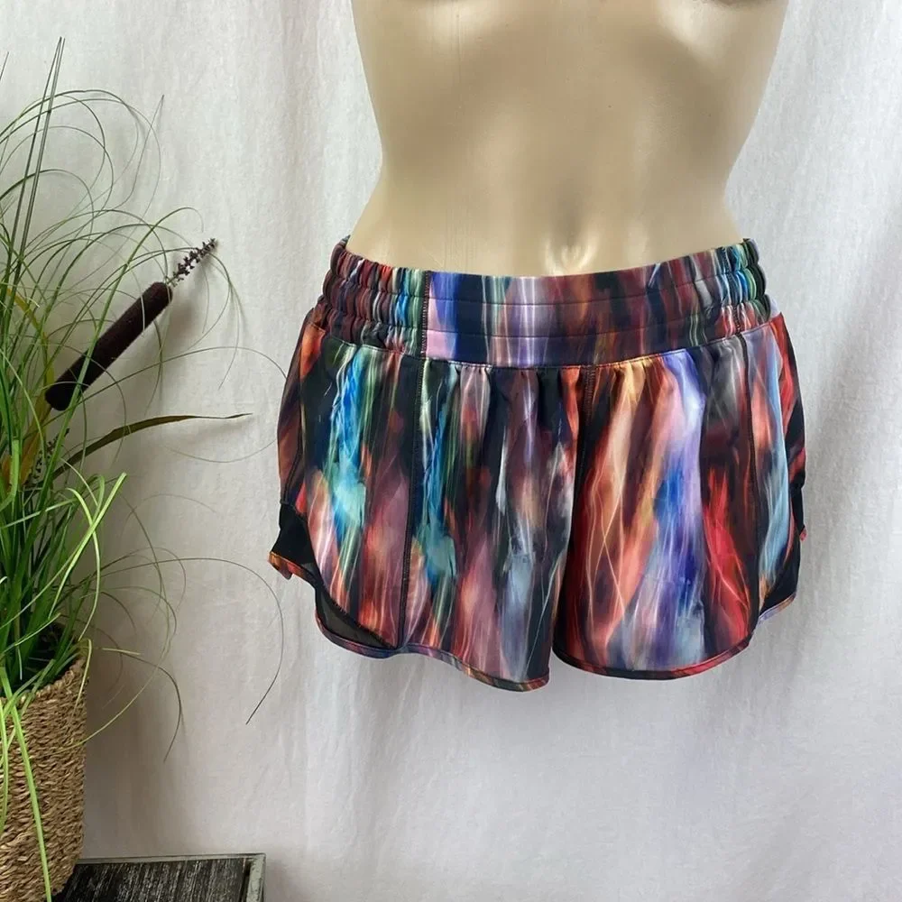 Lululemon Black Multi Color Print Hotty Hot Athletic Sport Shorts 8 - Picture 3 of 8